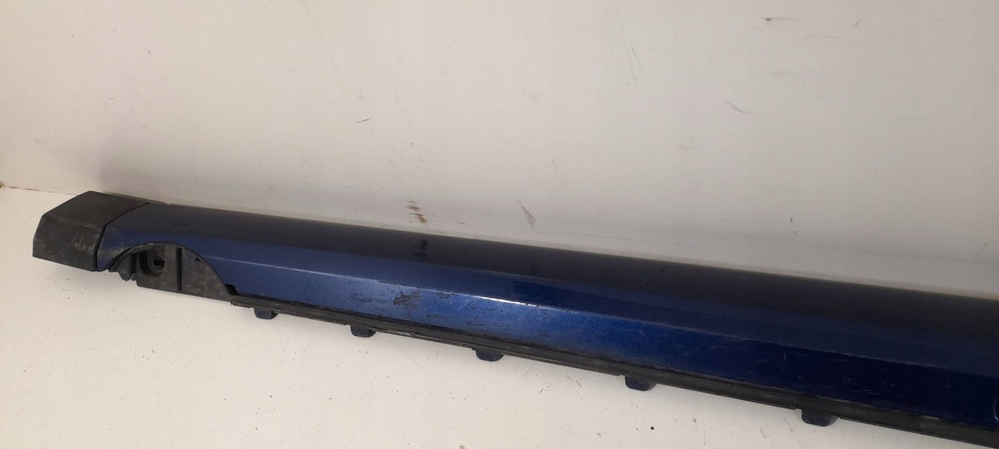 Volkswagen Taigo R-Line cap threshold left 2G7853855C (TA24)