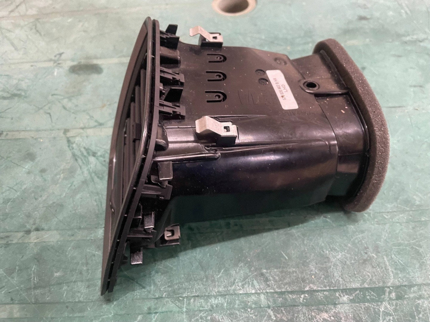 grid air conditioning devices of the dashboard right SEAT ATECA 576820902B @A
