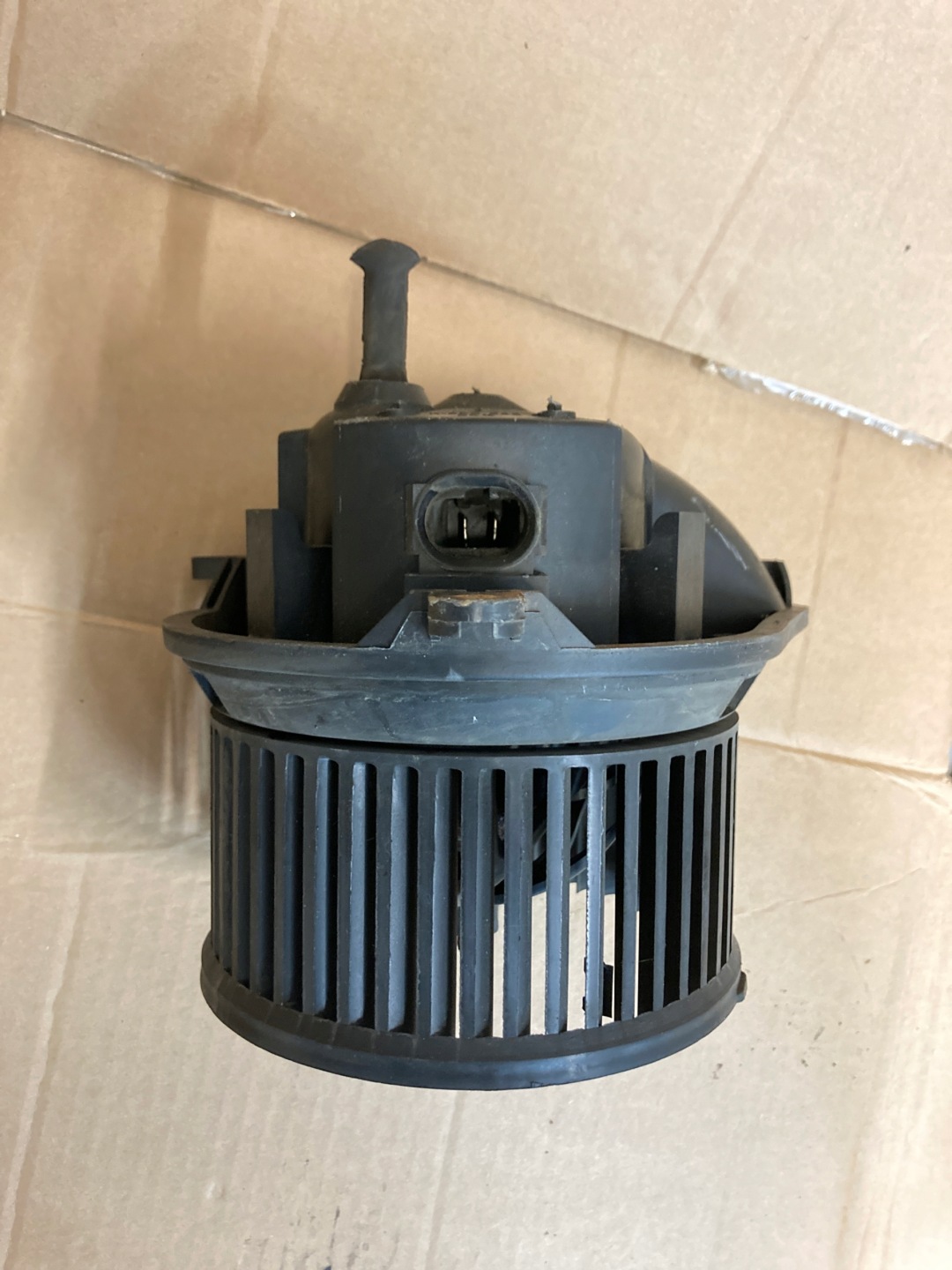 VW LT Sprinter 903 99- fan air conditioning devices heating cabs original