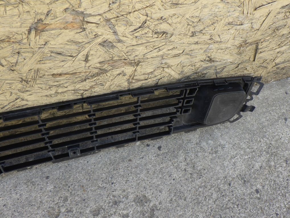 CITROEN C5 III X7 9681052677 grid of a bumper front