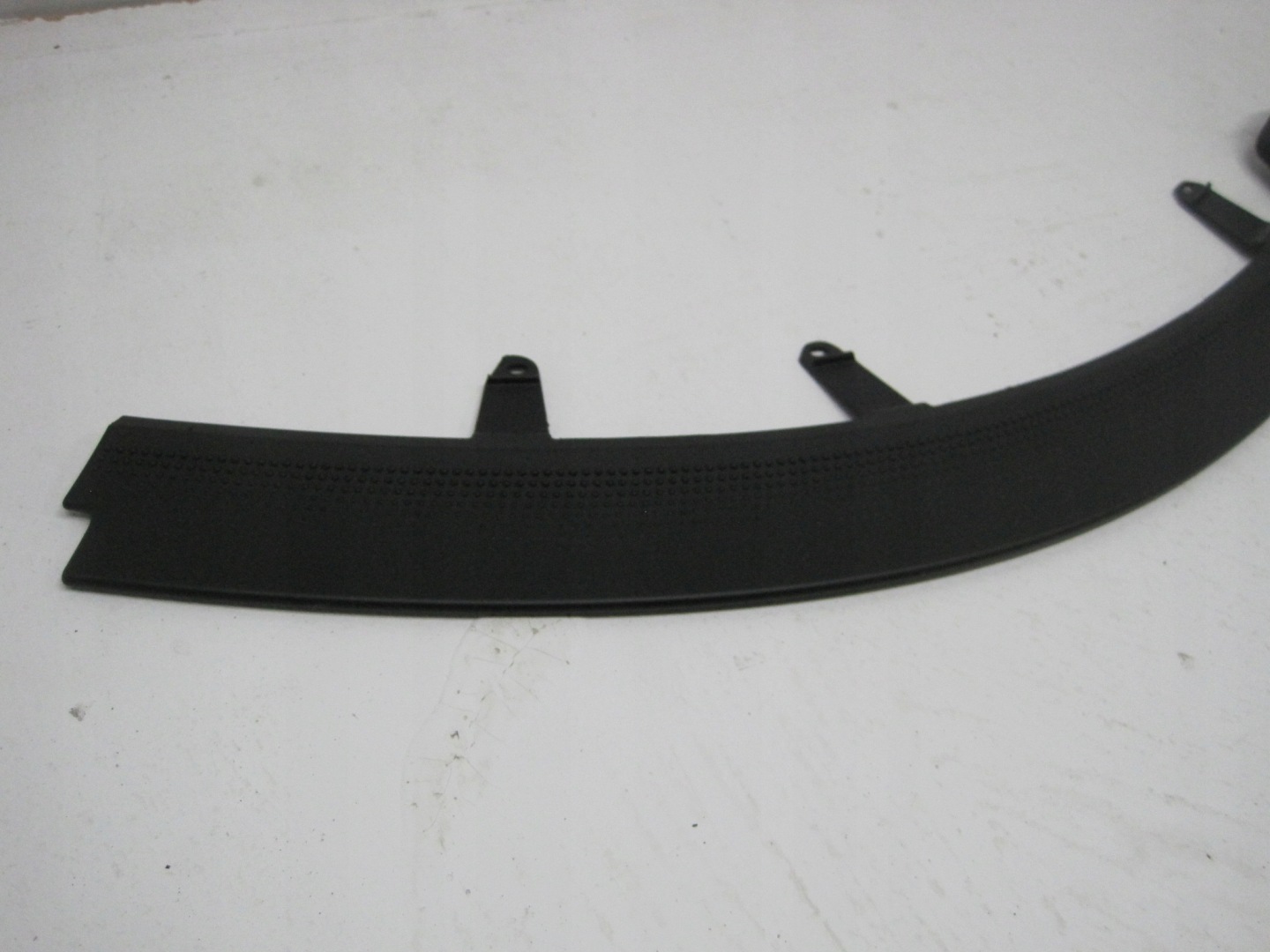 cap moulding bonnet LOGO PORSCHE CARRERA 992807823B