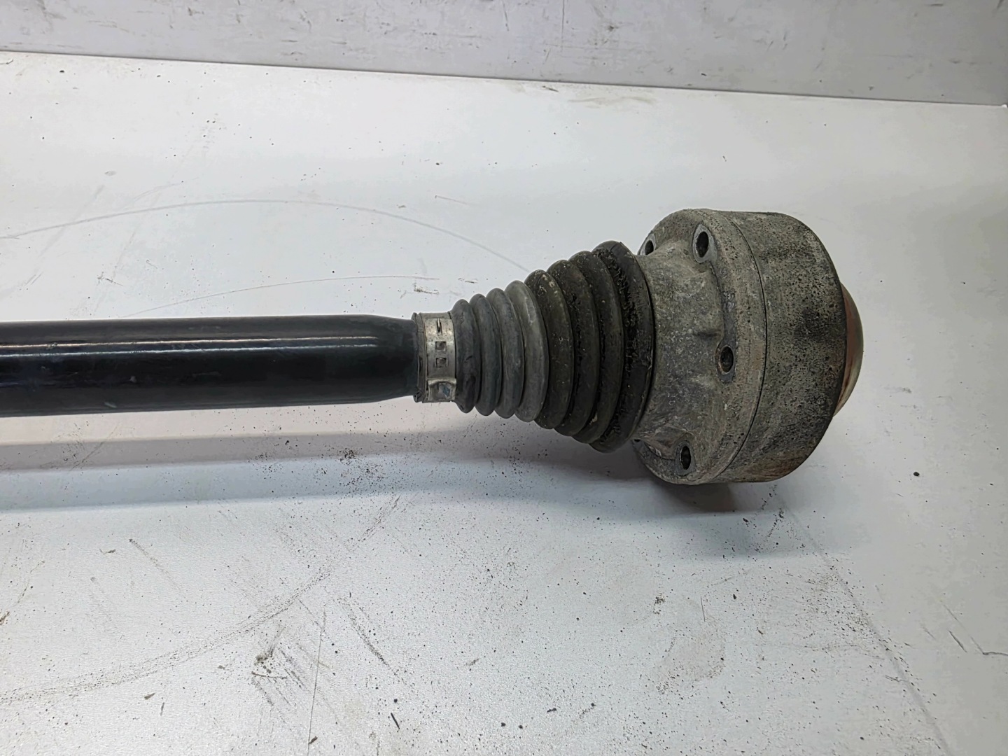 semi-axis right rear part AUDI A4 B9 A5 8W QUATTRO 8W0501204J