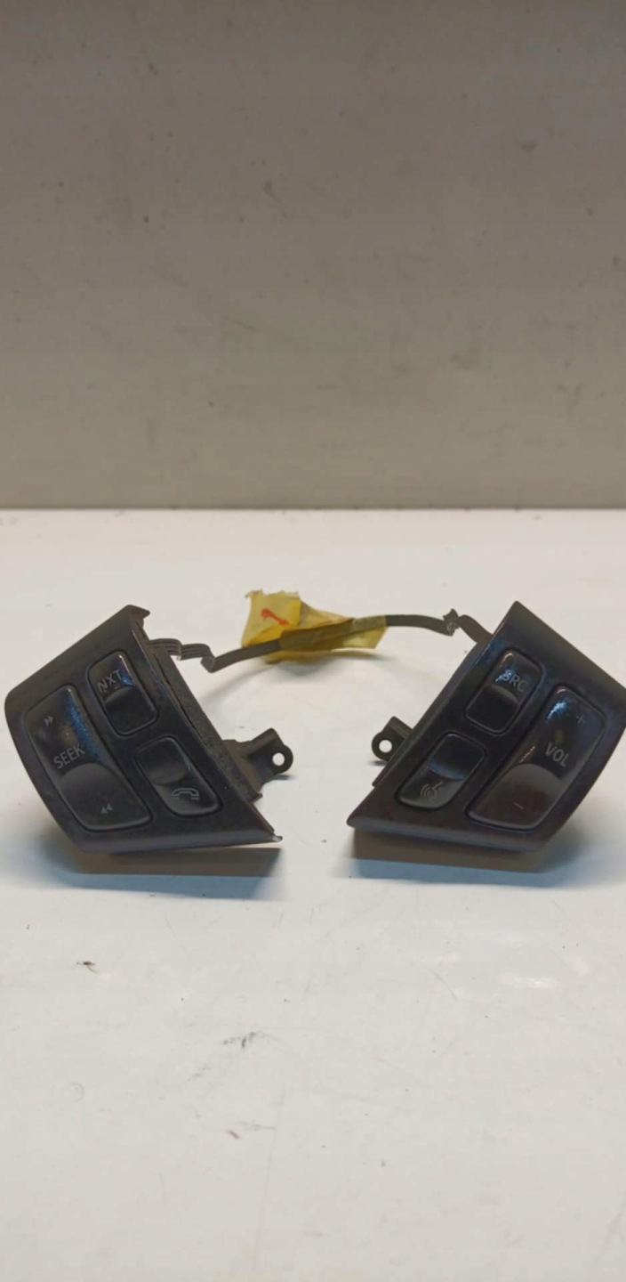 Przyciski multifunkcji des Lenkrads SAAB 9-3 93 multifunkcja 12786152 02-06