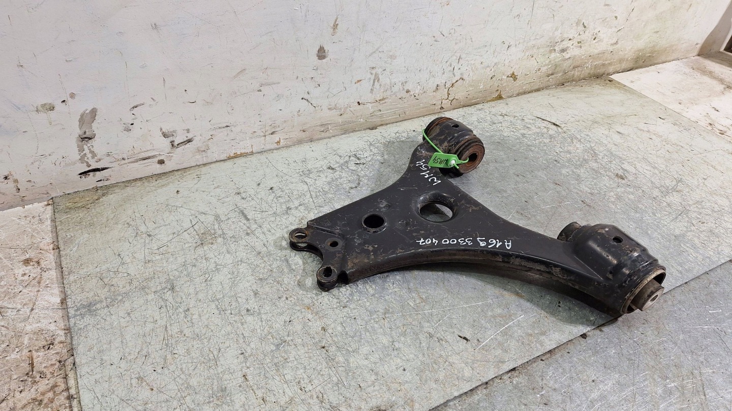 arm right front A1693300407 MERCEDES W245 W169