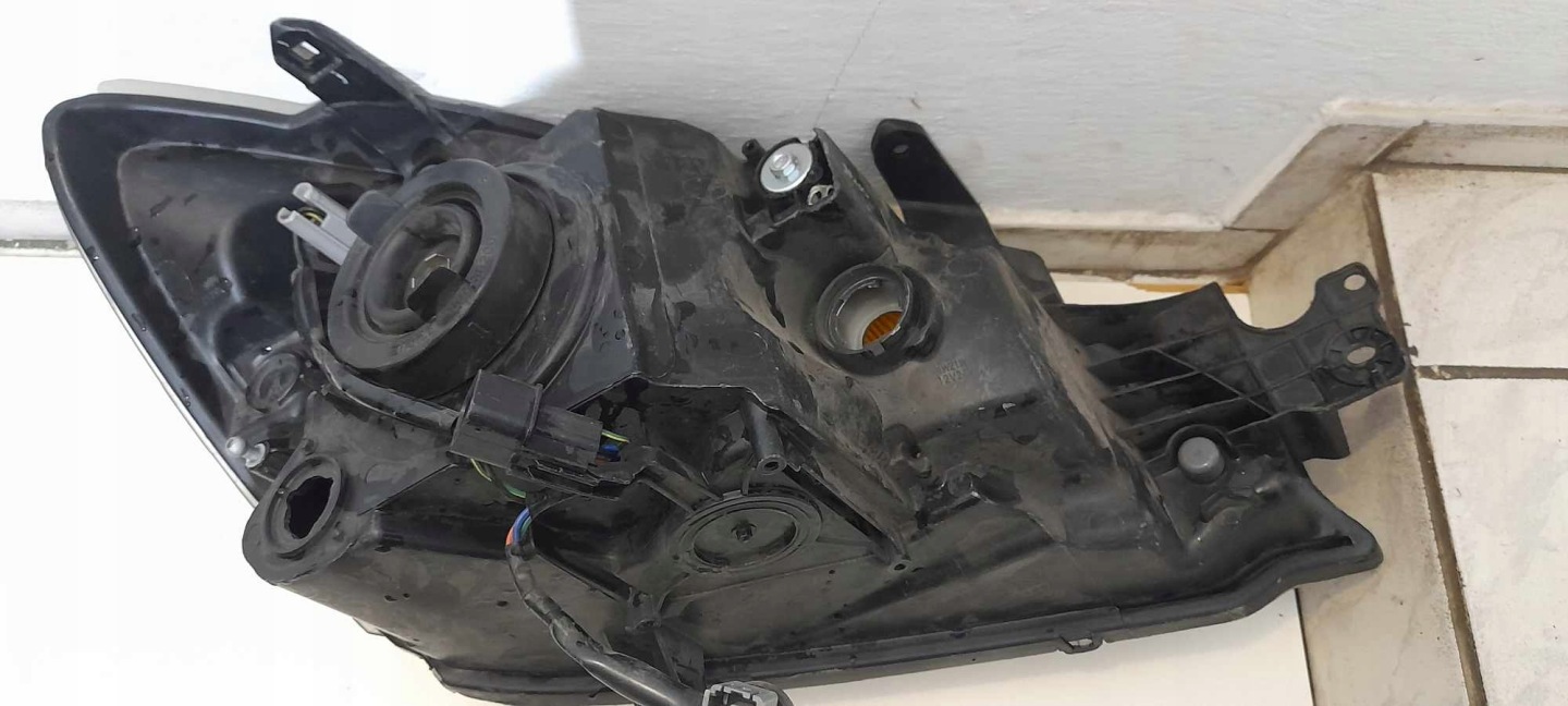 light front MITSUBISHI LANCER VII STANLEY P3524