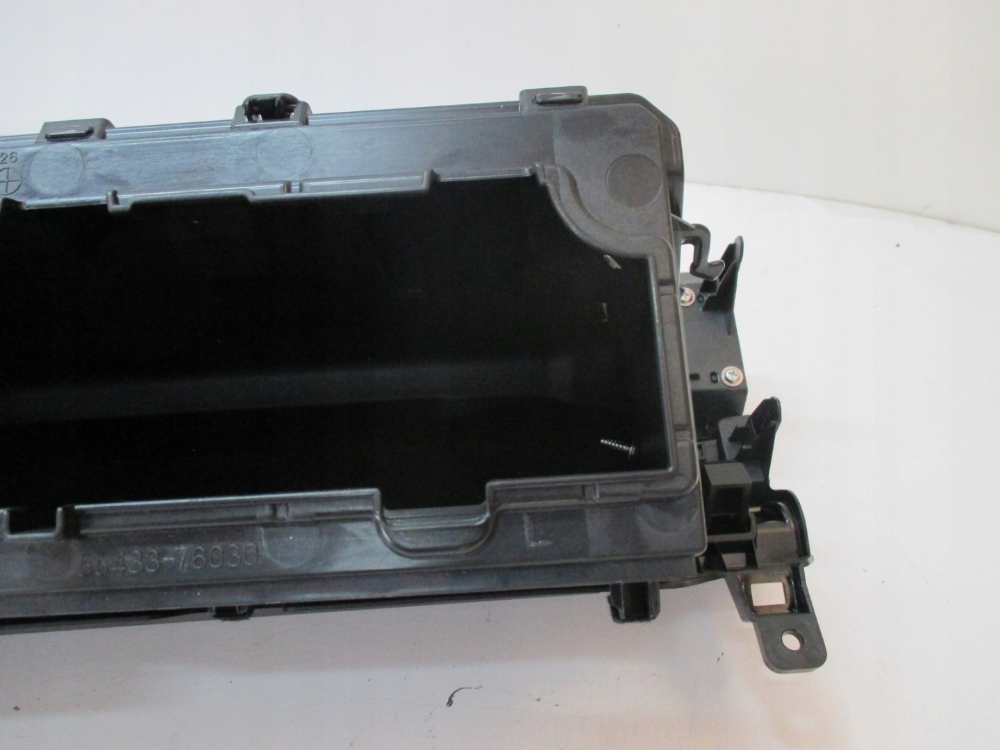 HANDSCHUHFACH KONSOLE LEXUS UX 55433-76030