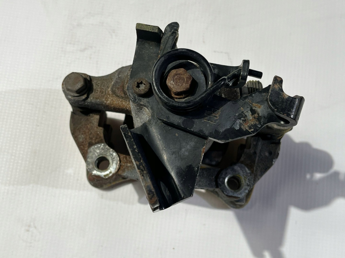 caliper brake rear rear part right Ford Mustang V v6 v8 2005-2014