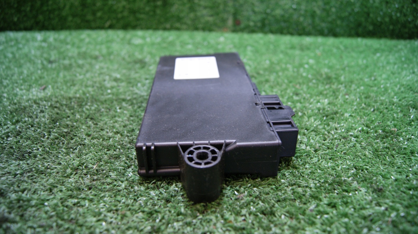 Module Unité de contrôle BMW E88 6135-9226238-01