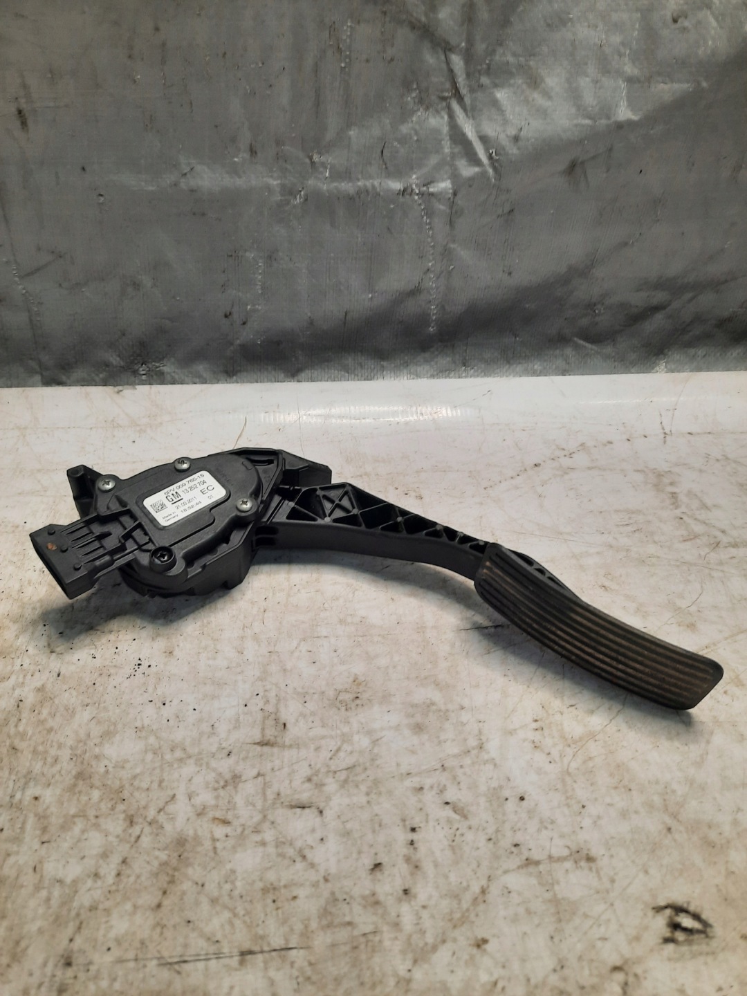 OPEL-CZESCI Astra J IV accelerator pedal 13252704 EC 1.7