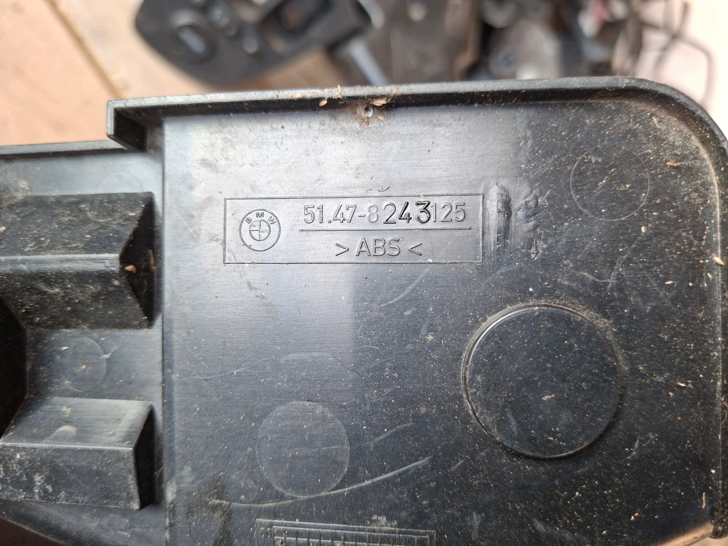 BMW 7 E65 E66 Wklad Roues de la roue de secours 8243125