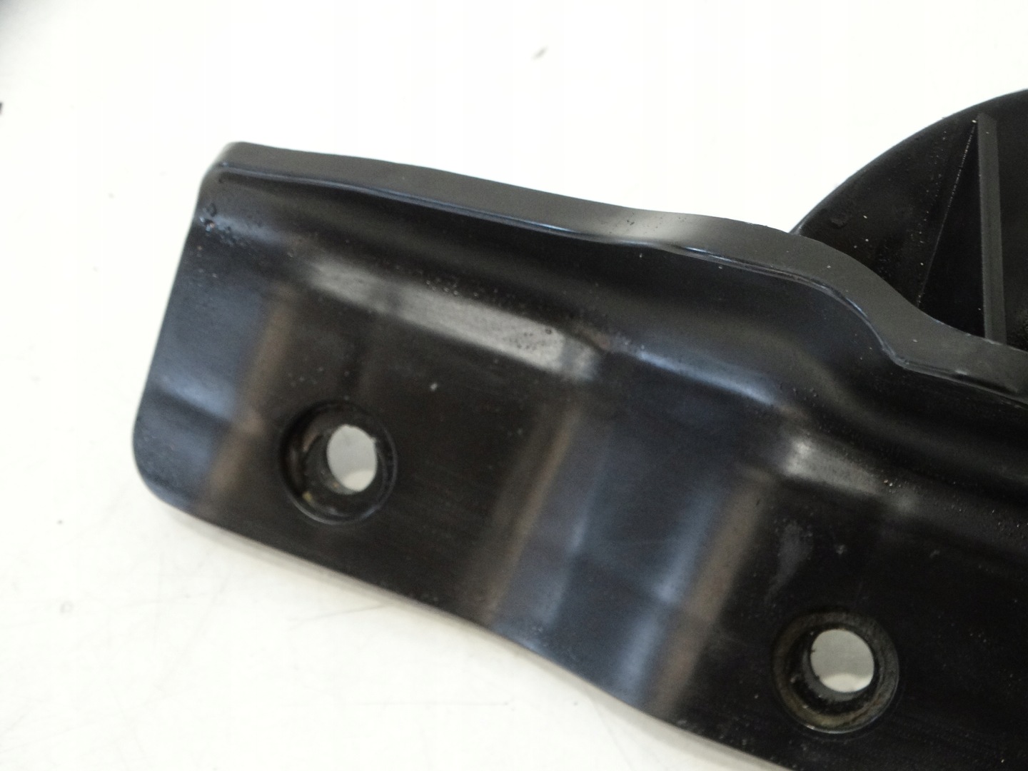 Supporto parafango sinistra Anteriore CITROEN C4 CACTUS 2016R. 9805295880