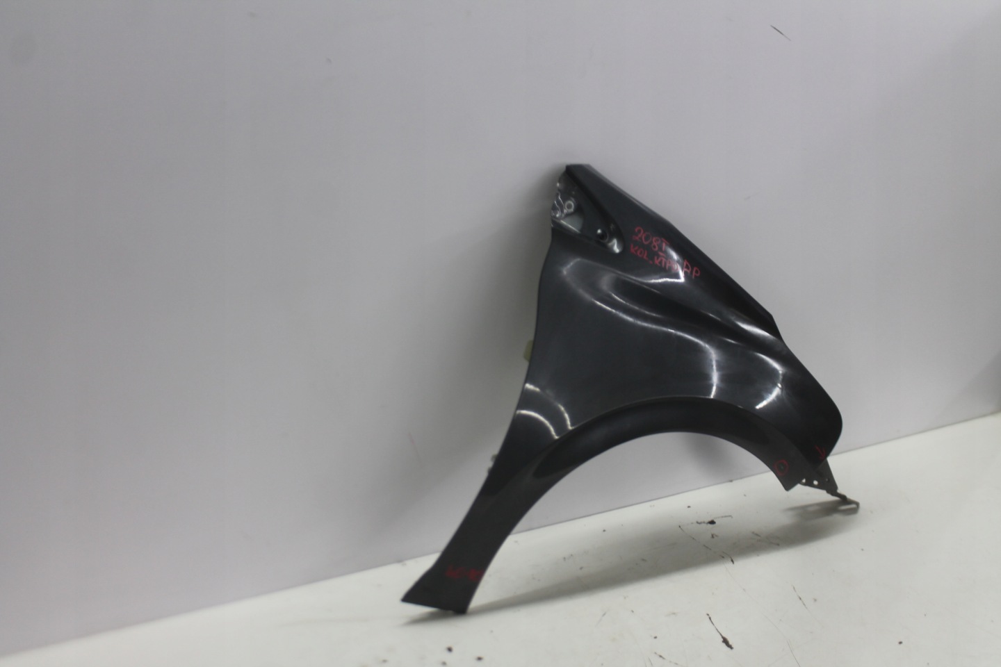 fender right front front PEUGEOT 208 and LIFT colour KTPD