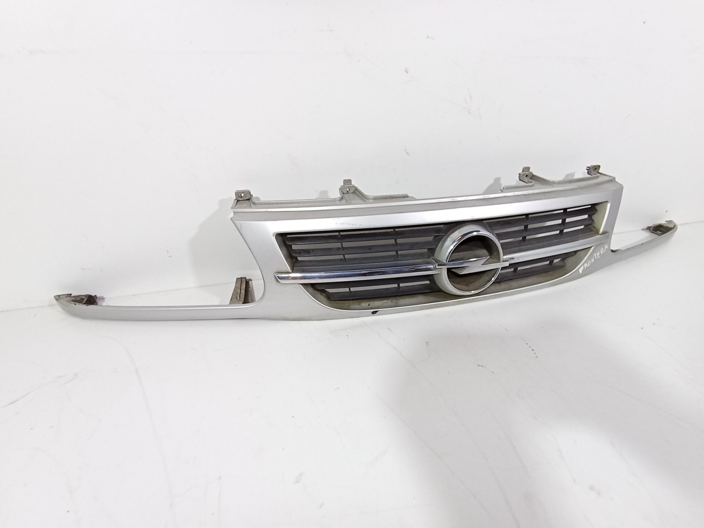 Frontera B 98-04 grill grille radiator OE 464192822