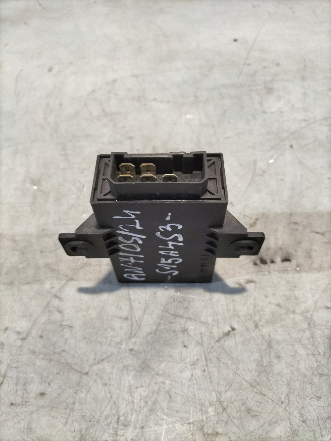 relay, amplifier rozruchowy Bosch 0 331 802 100
