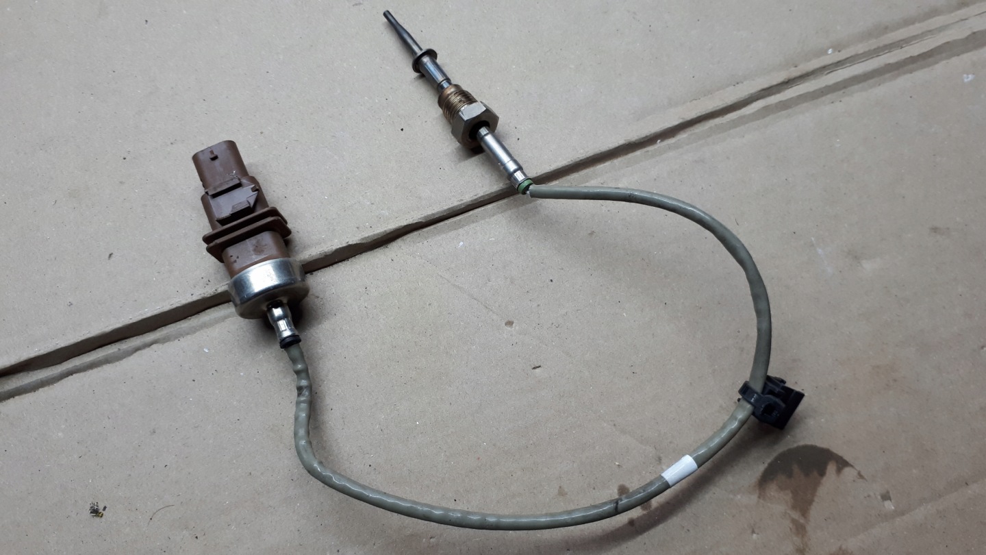 A4 B9 LIFT Sensor TEMPERATURY Gase 2.0 TFSI A5