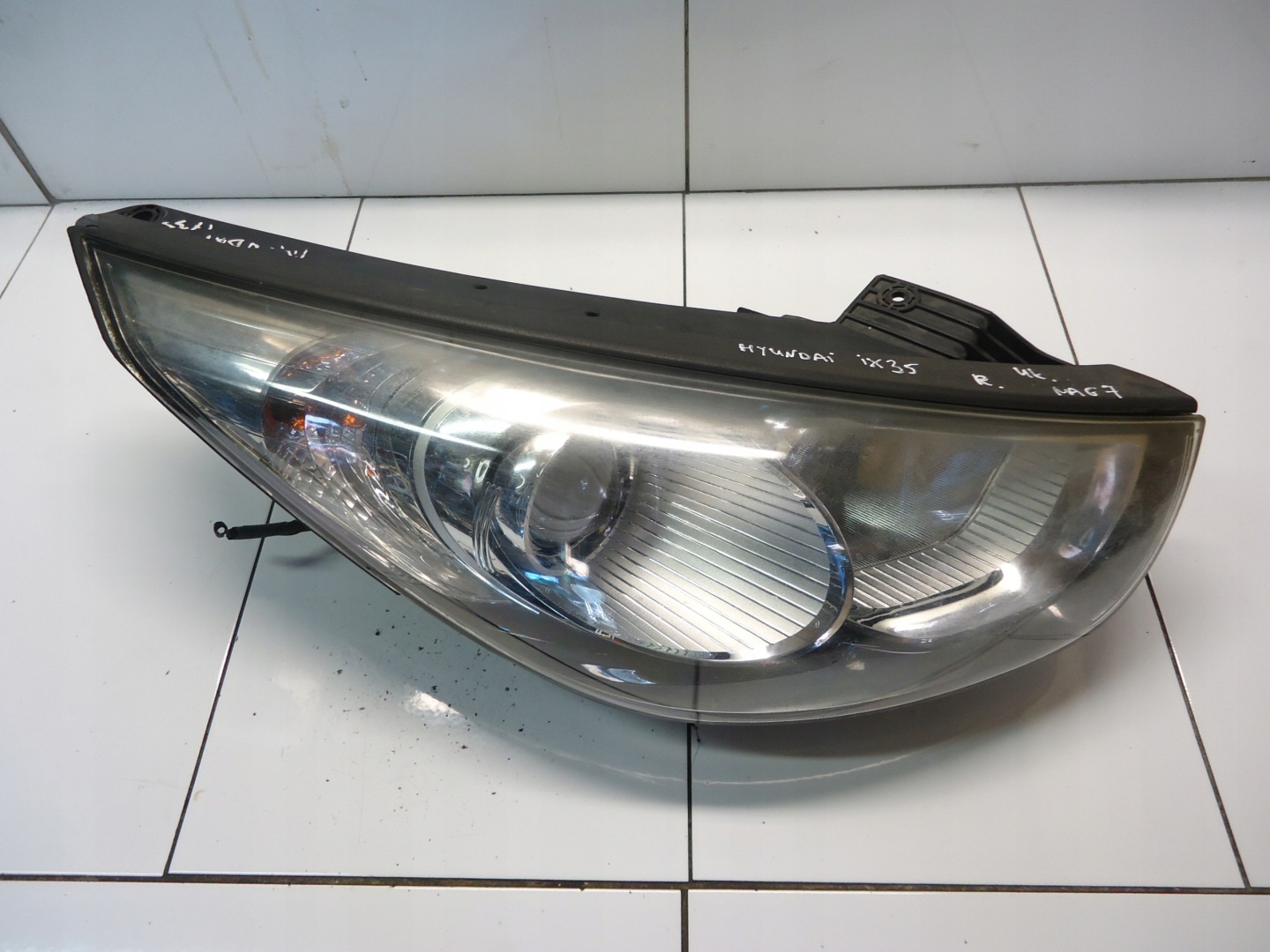 HYUNDAI IX35 light right front UK