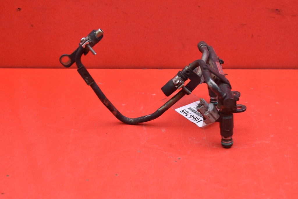 Kraftstoffverteiler Einspritzleiste links 17523AA662 SUBARU FORESTER II 2.0 B 125 KM 4X4 02-05