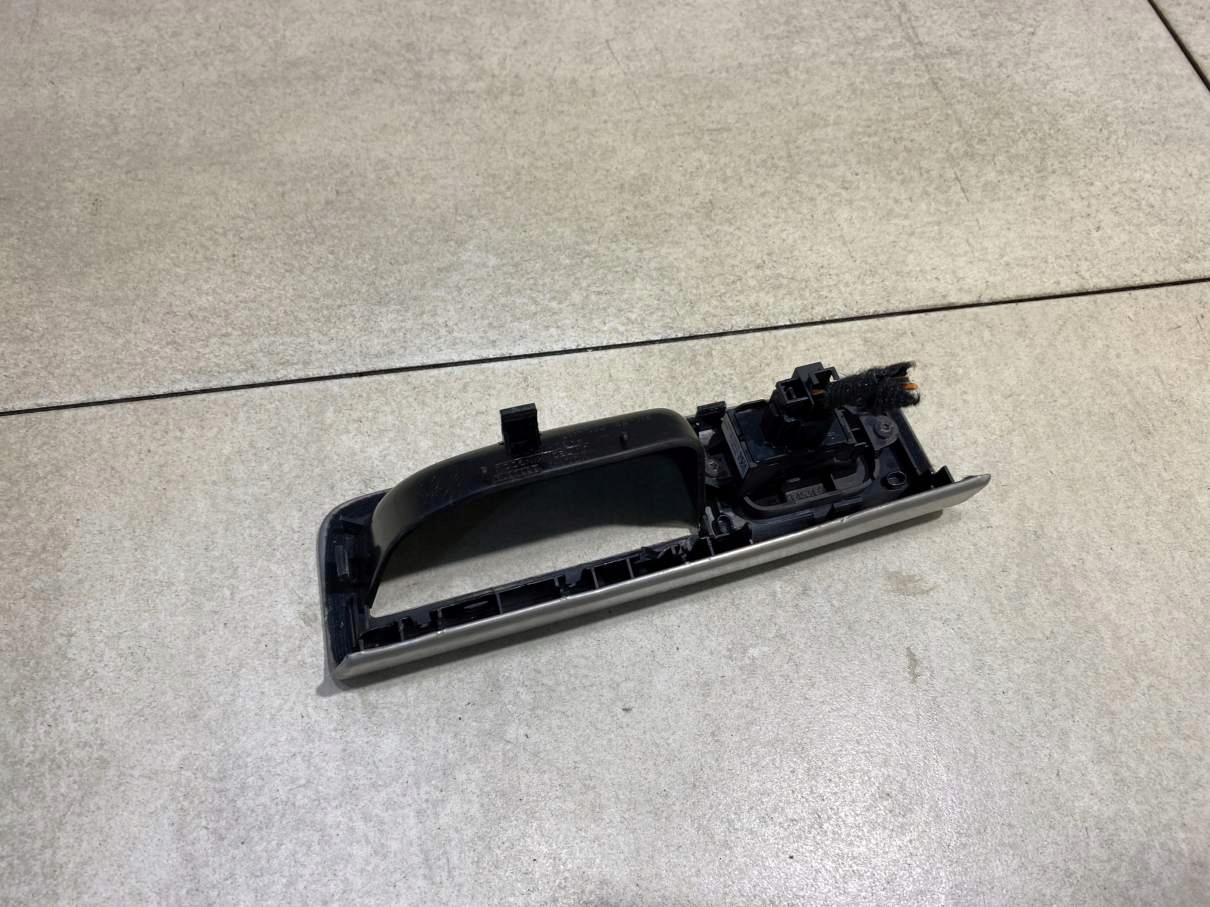 PANEL windows right rear part VOLVO V50 8663819 30773217