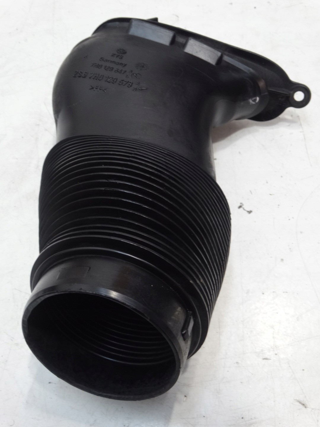 pipe air hose VOLKSWAGEN TRANSPORTER T5 7H0129647