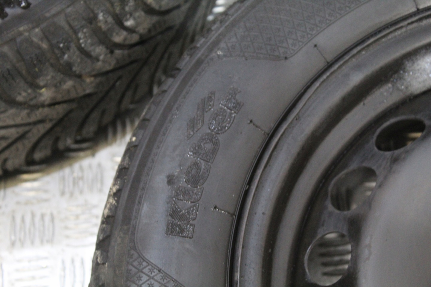 ruote CERCHI Ferro 185/65 R15 CLIO IV