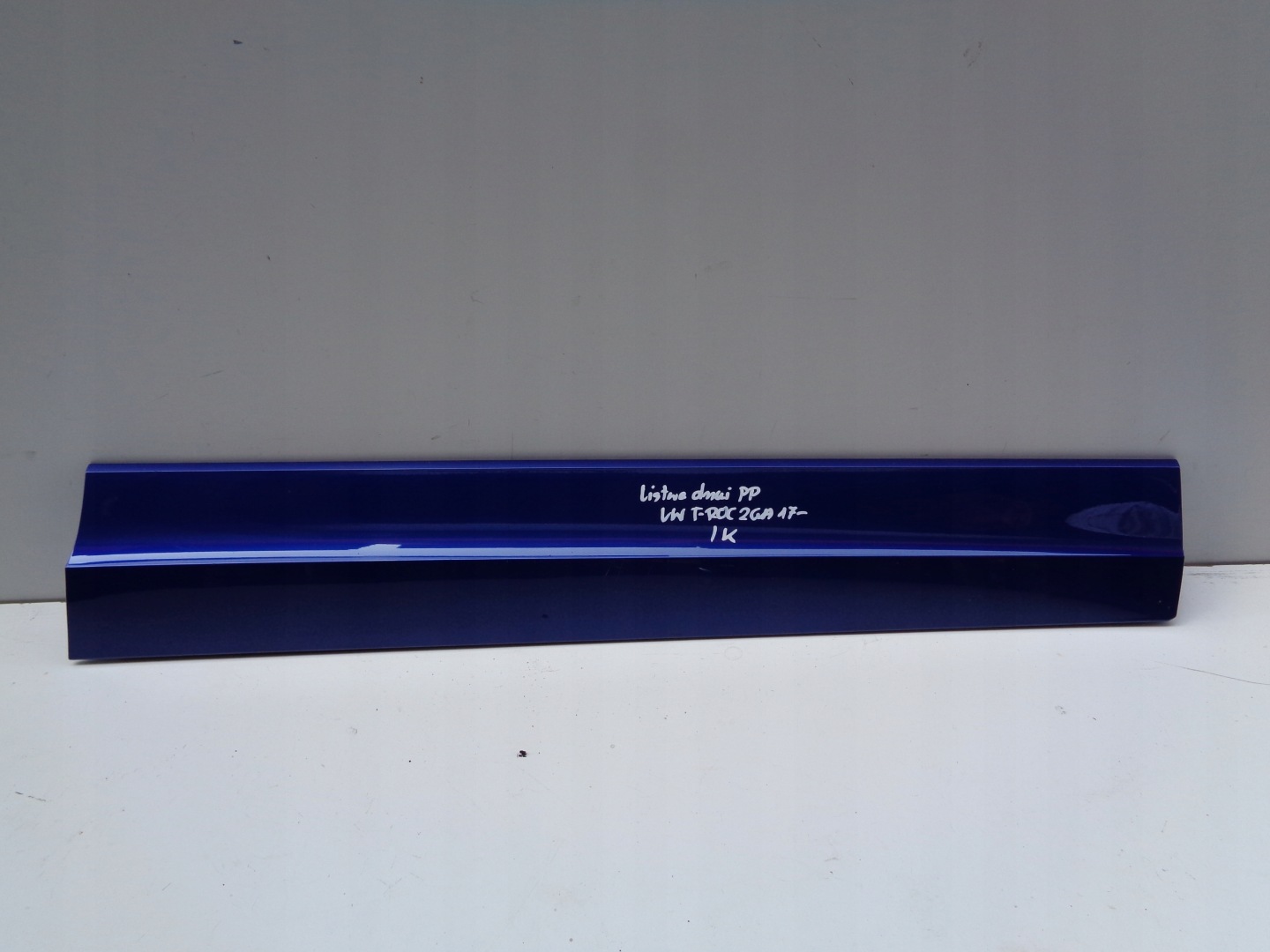 moulding door right front VW T-ROC 2GA 17