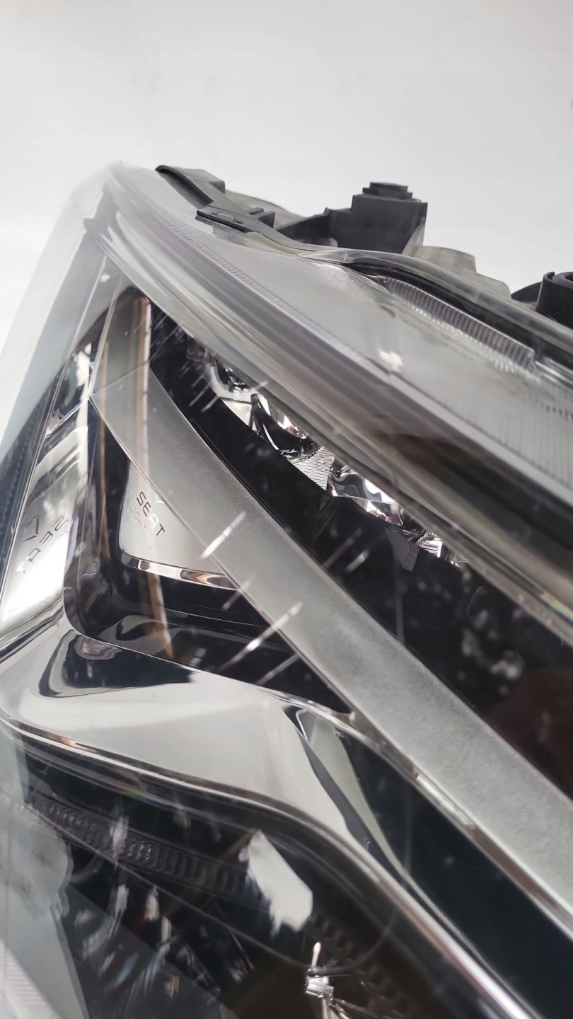 SEAT ATECA 16- light right front front FULL LED 576941008B