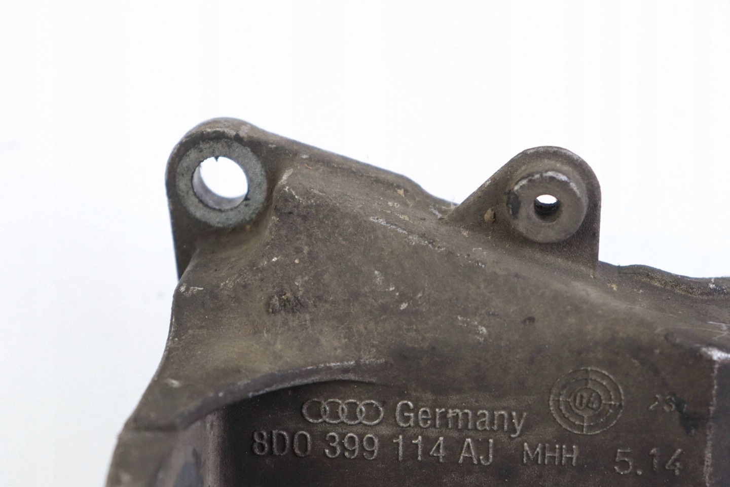 VW PASSAT B5 FL AUDI A4 A6 supporto staffa cambio ingranaggi Destro 8D0399114AJ