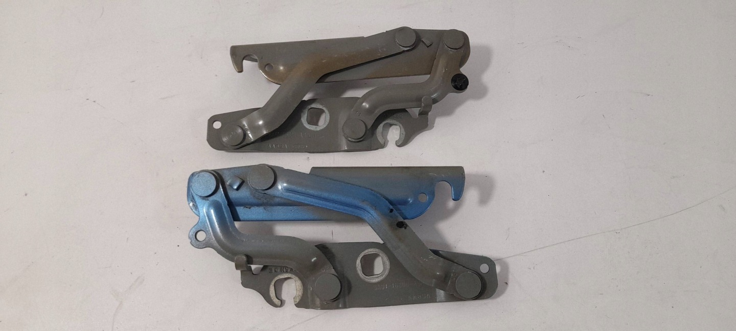 Ford Fiesta MK7 Cerniere cofano 8A6116800 (SC16/13)