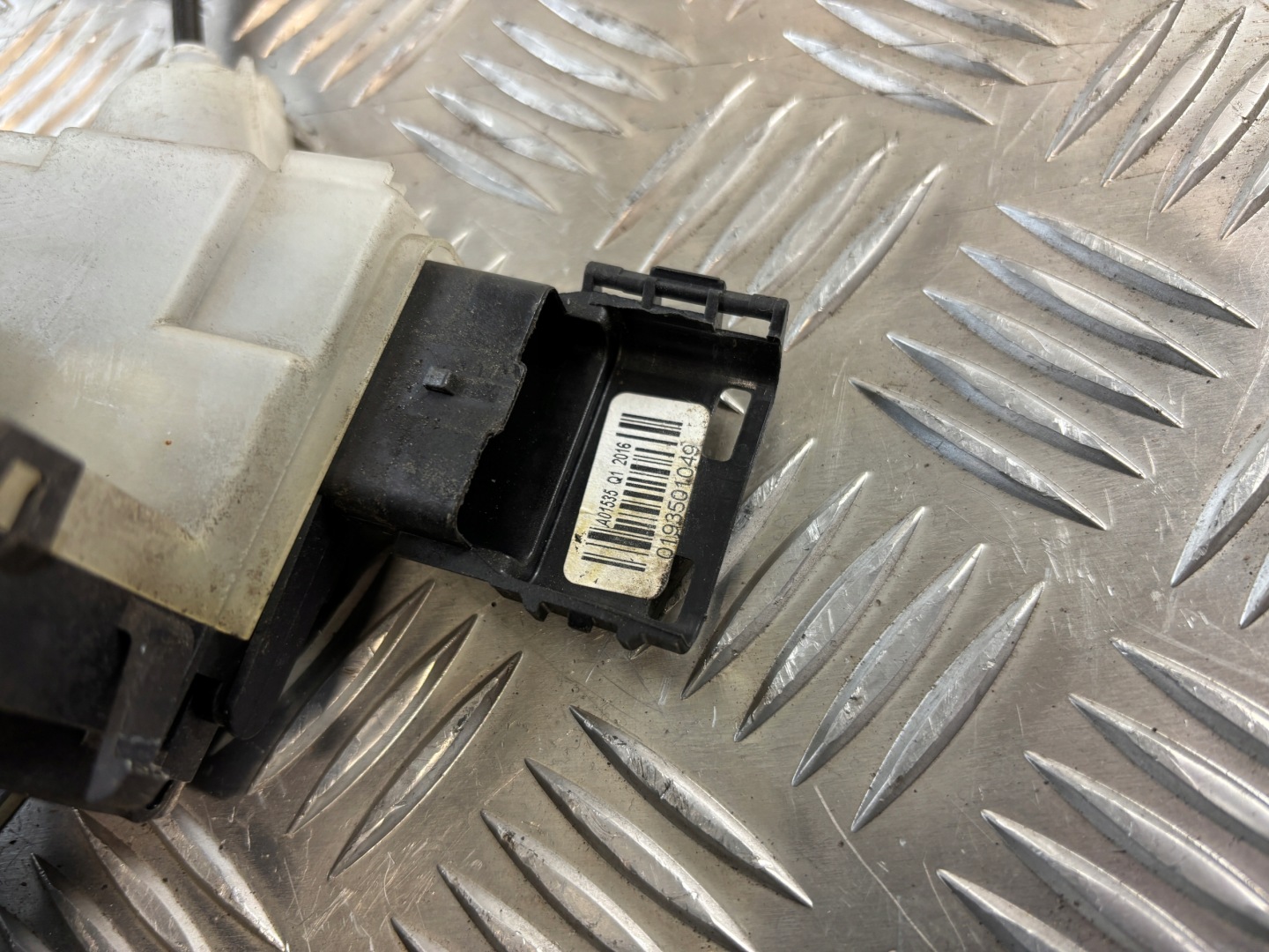 lock door right front Peugeot 301 PSA767857