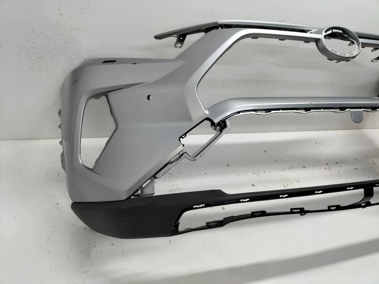 front bumper front TOYOTA RAV4 RAV-4 V 18