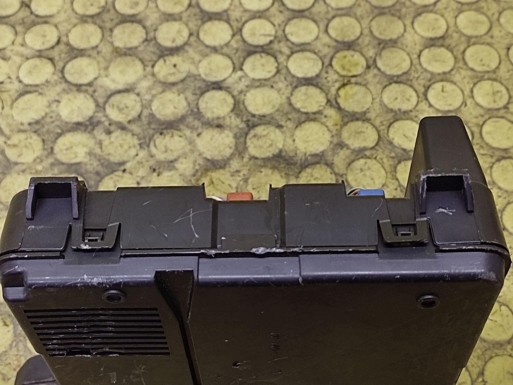 RENAULT MEGANE II module UPC 8200306033A