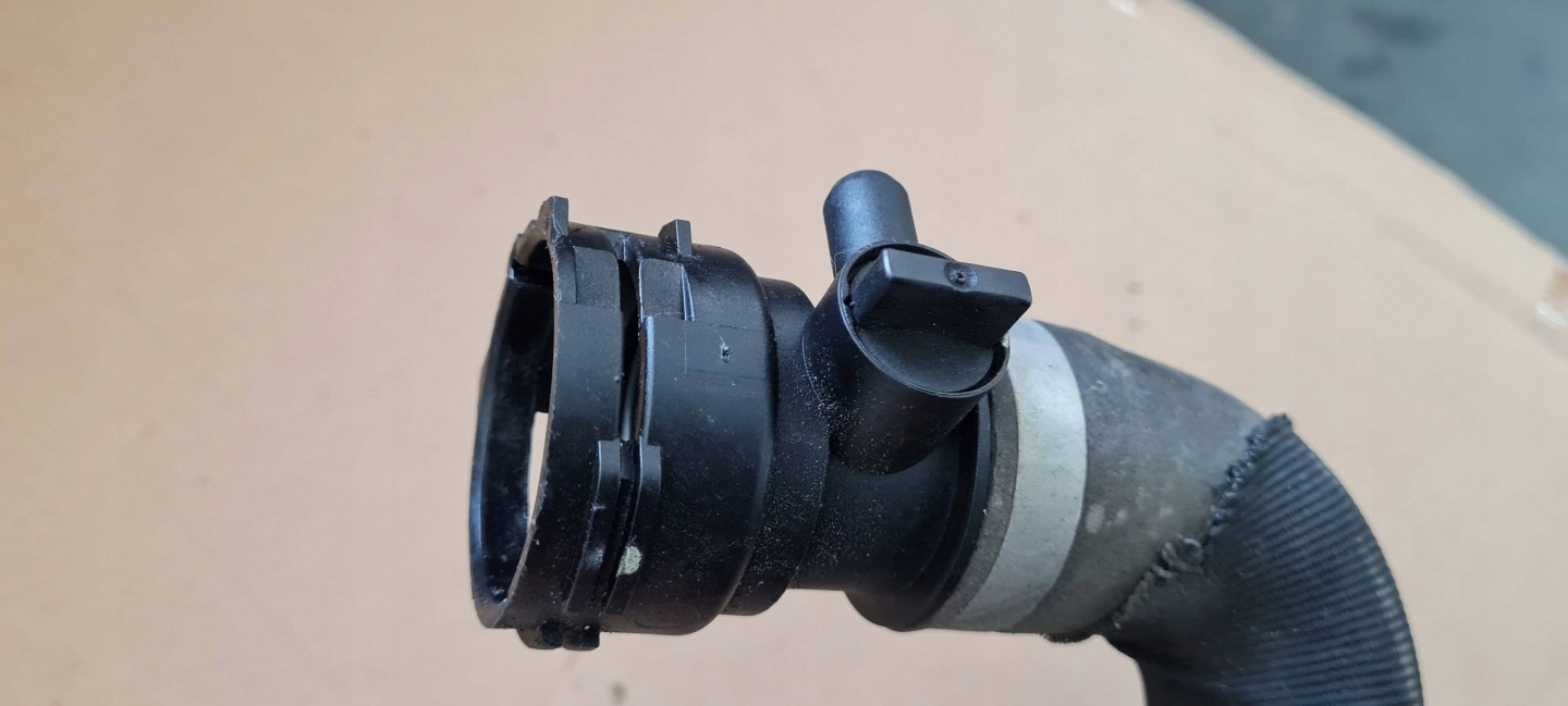S4 B8 A4 prijenos crijevo vode 3.0 TFSI 8K0121055B S5 8T