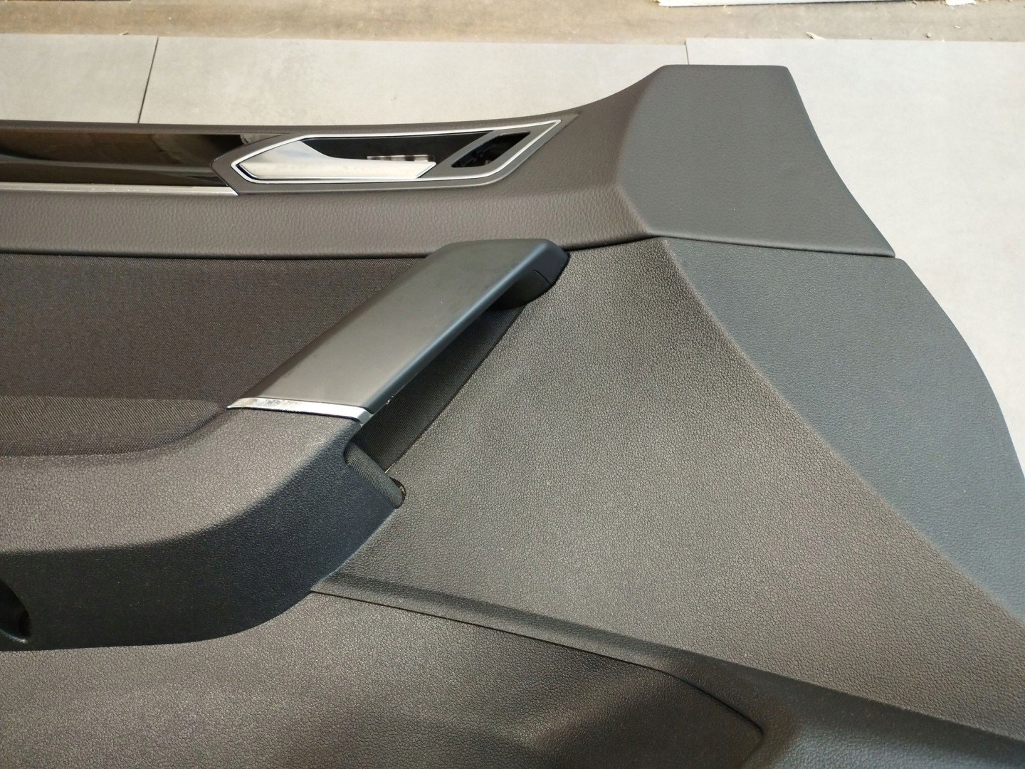 Volkswagen Touran III side door upholstery left front 5TB867011
