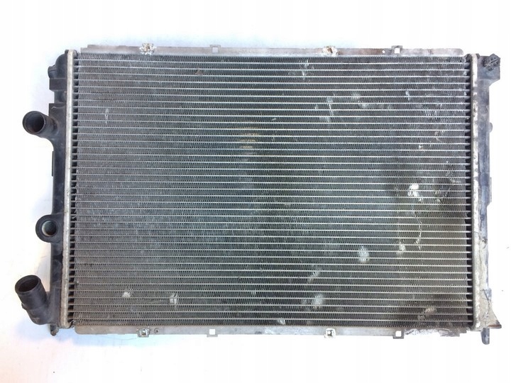 Radiatore / Raffreddatore RENAULT MEGANE 7700838133D RENAULT