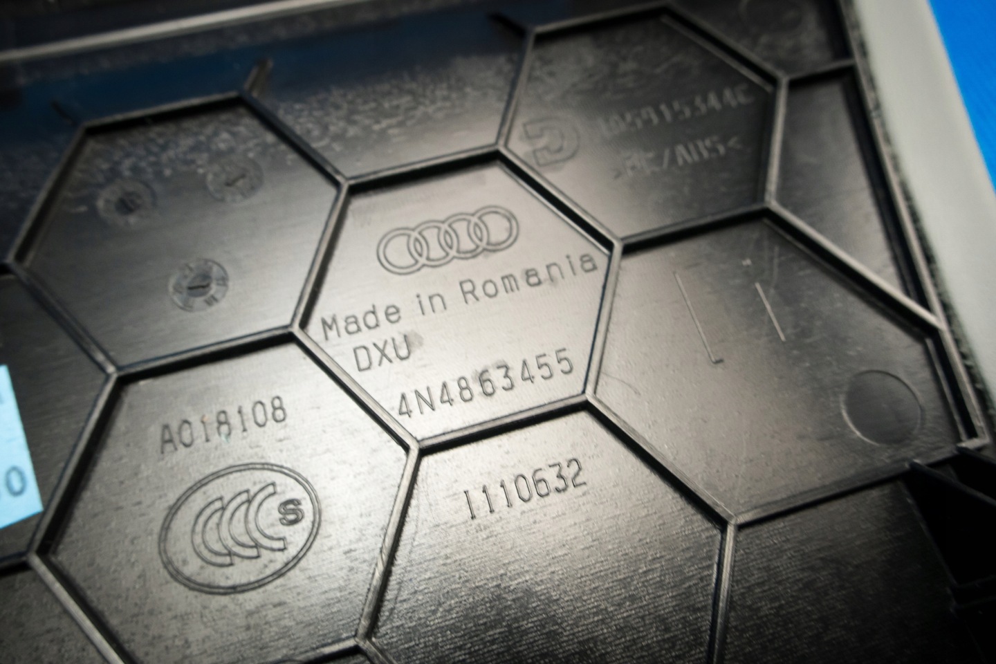 Blende Abdeckung tunelu Audi A8 S8 4N Long 4N4863455 KQH