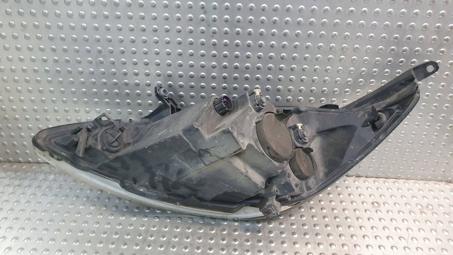 light front right FORD KA MK2 08