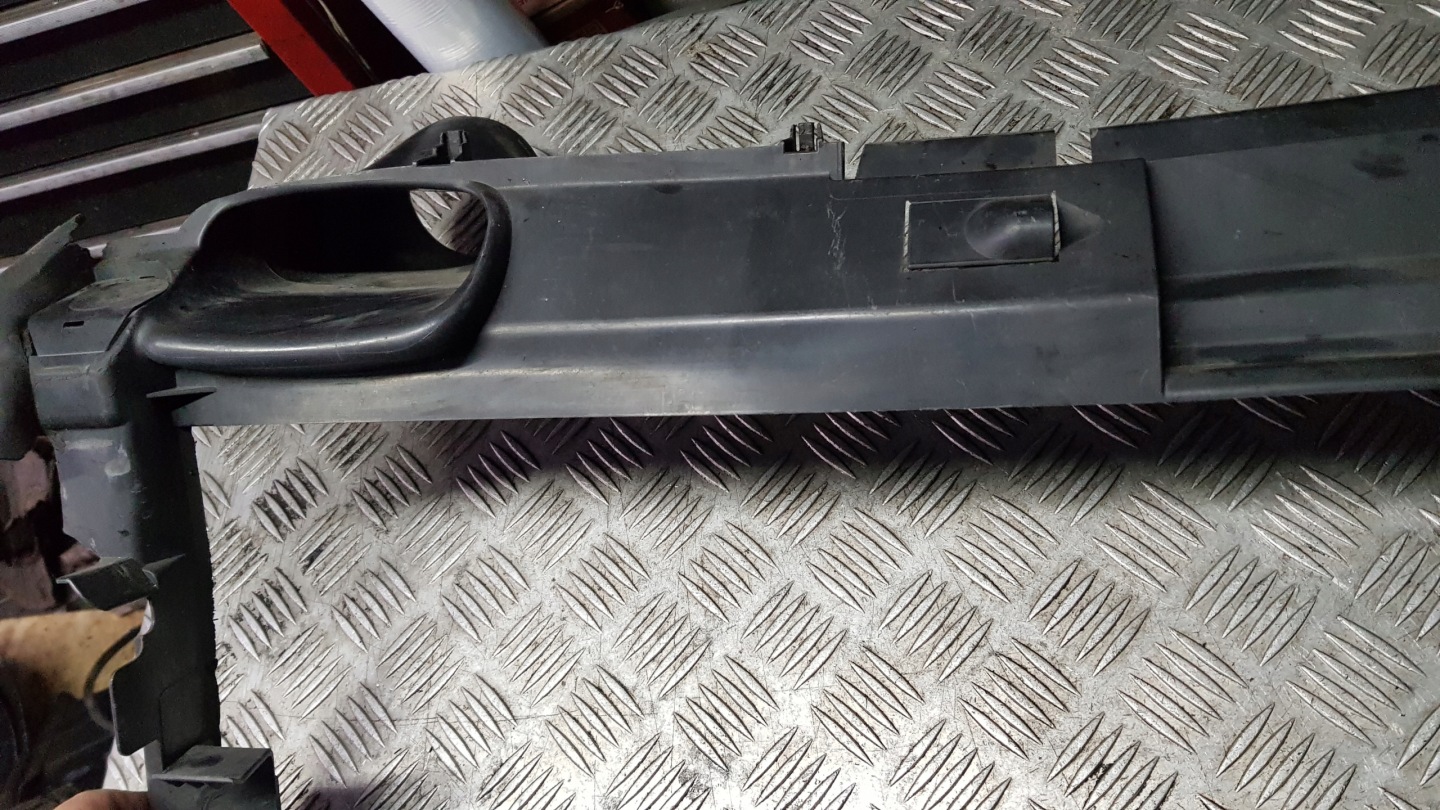 MERCEDES W203 COUPE intake air steering wheel, support panel for radiators