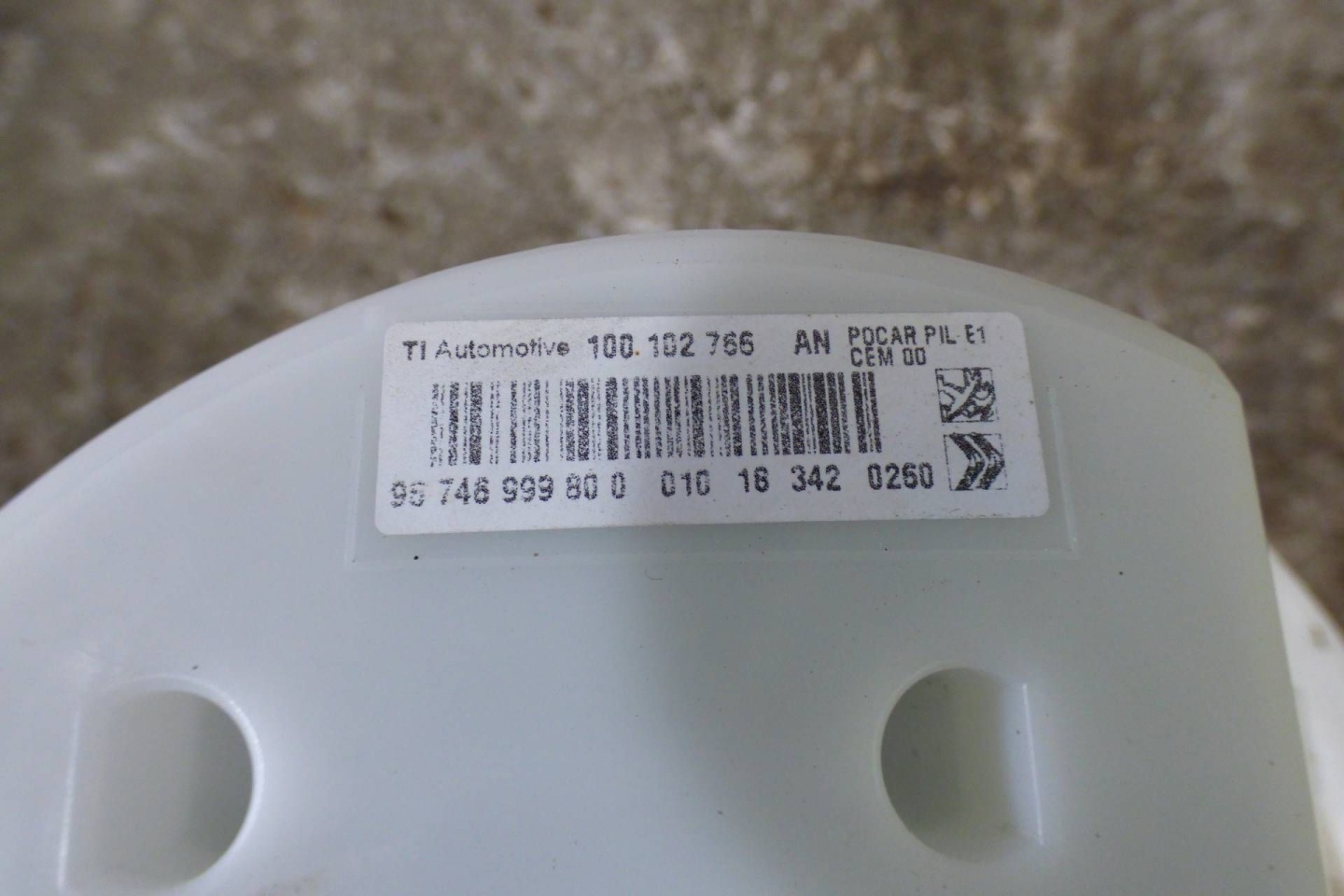 Peugeot 308 T9 II feed pump 9674699980 st.BDB