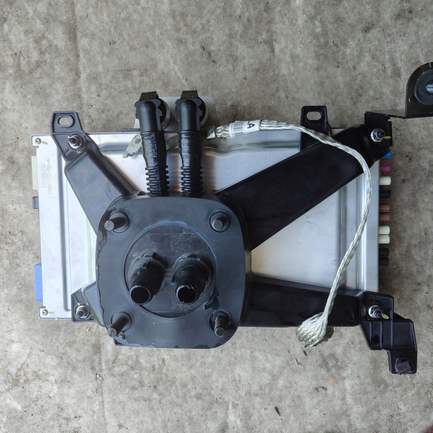 module bezkluczykowy key karta running board startowy computer Tesla Model Y