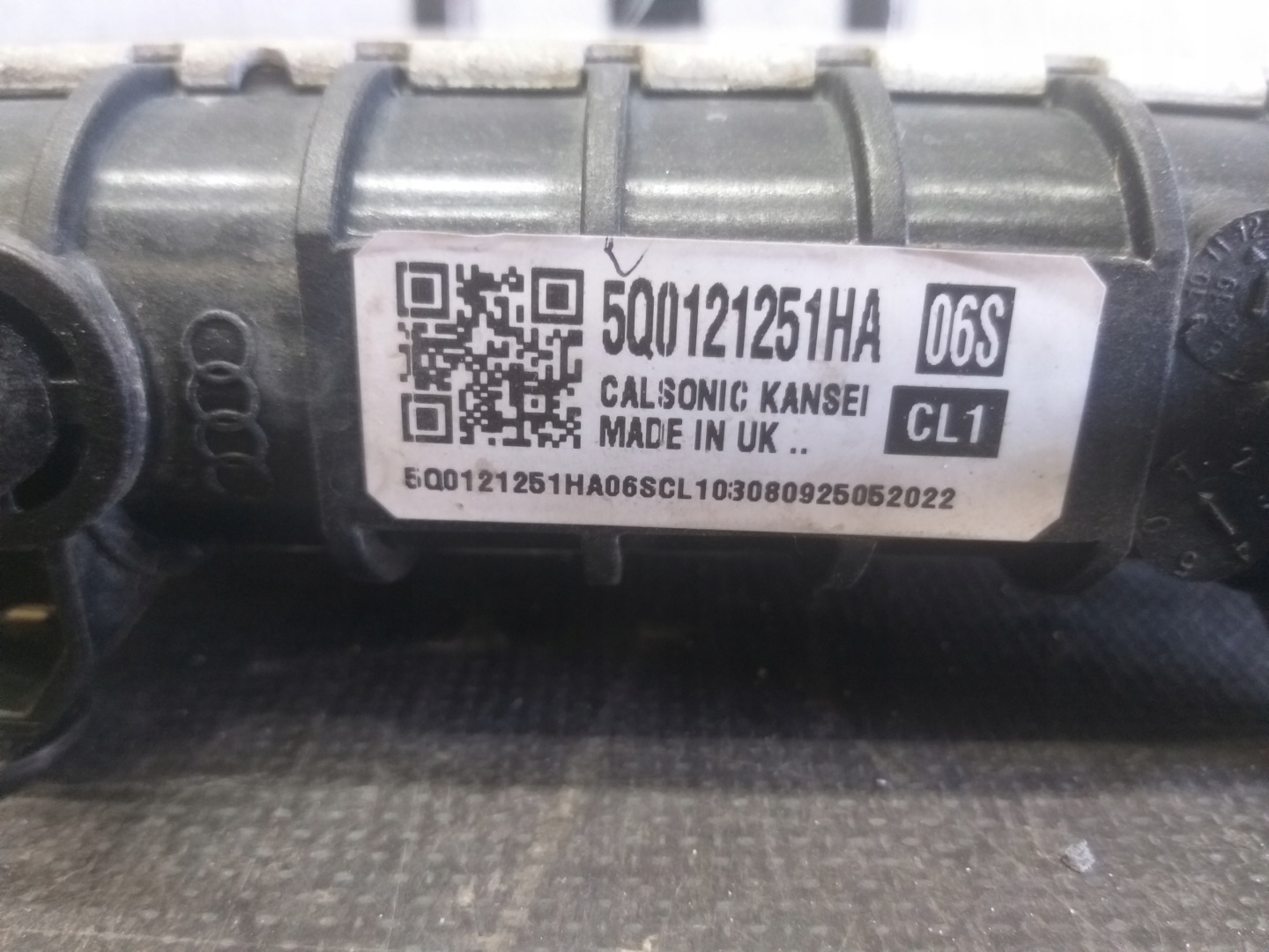RADIATORE / RAFFREDDATORE VW 5Q0121251HA