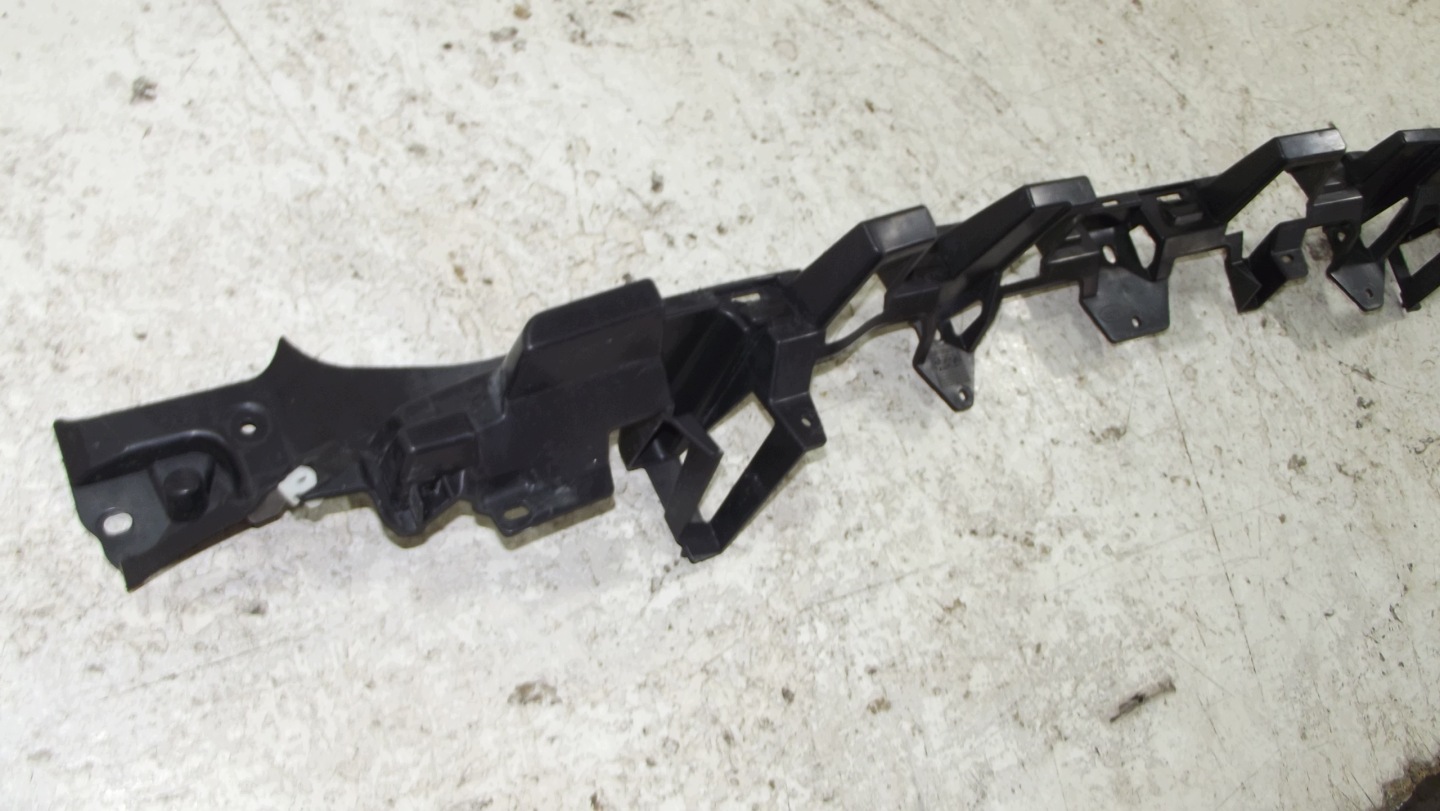 Land Rover Discovery V bumper bracket rear part HY32-17B861-AC