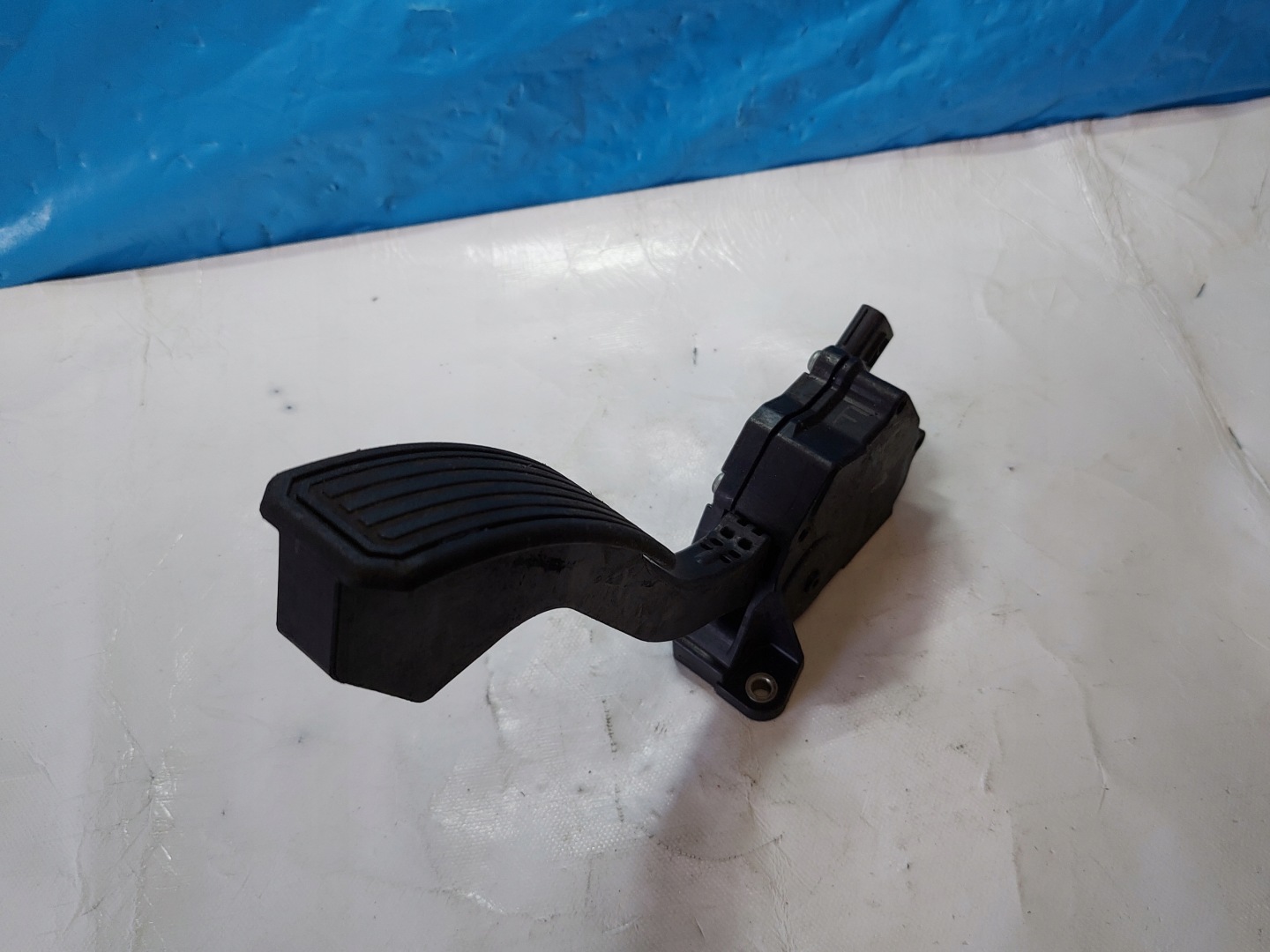 accelerator pedal RAV-4 7811042010
