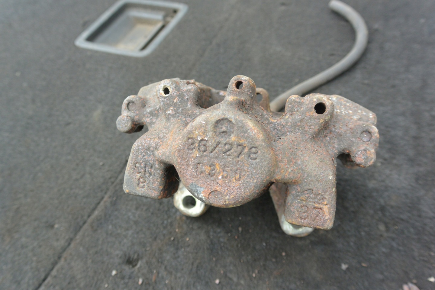 caliper brake right left front KPL MERCEDES W203 W209