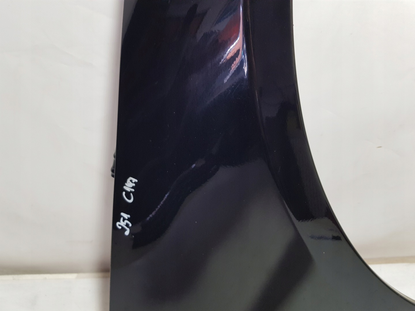 fender right front MERCEDES W251 C197 197