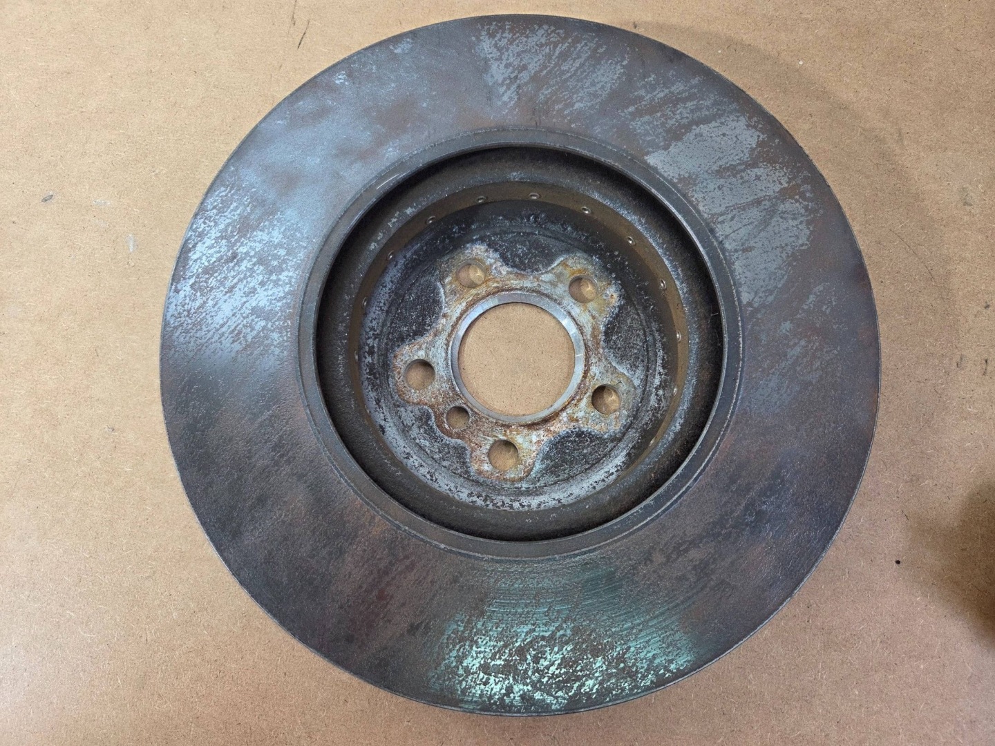 BMW 5 G30 G31 G38 discs brake rear. + plates (T126)