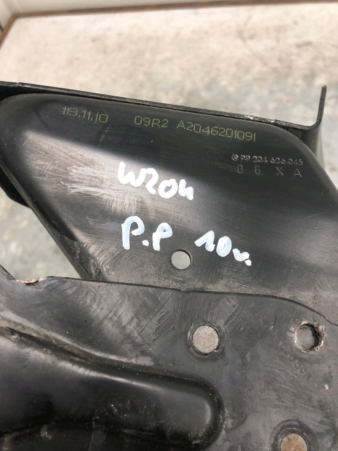 OKULAR holder right front MERCEDES W204 204626045