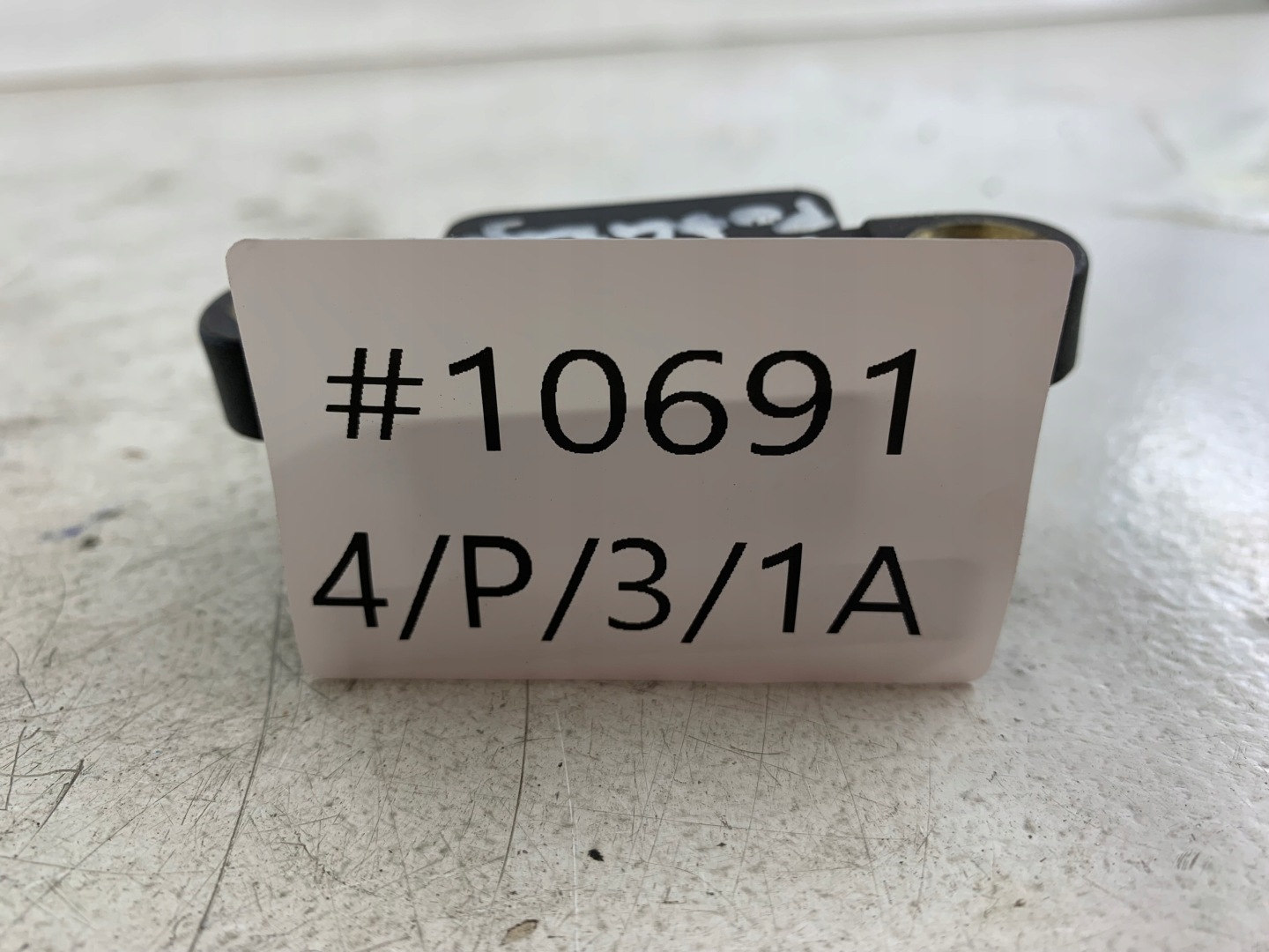 AUDI 80 B4 Sensor POSLIZGU ABS 443907388
