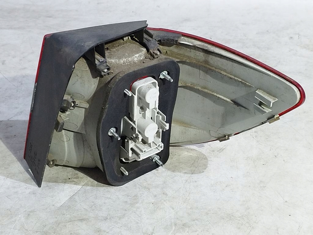 Mercedes B klasa W245 light left rear part rear