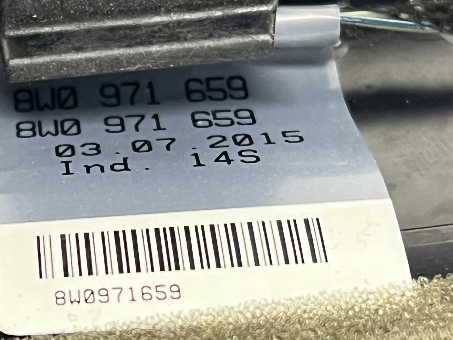grid intake air of the dashboard dashboard 8W1820902D AUDI A4 B9
