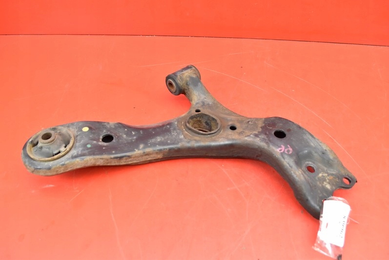 arm right front TOYOTA VERSO 2.0 D-4D 128 KM 09-13